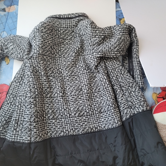 Mondetta Winter Jacket - Picture 13 of 16